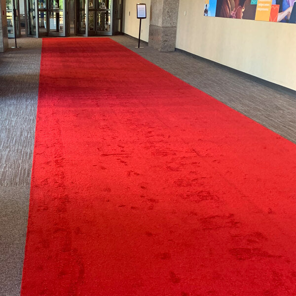 6' x 25' White Event Carpet Runner – Luxury Aisle & Red Carpet Rental | WOW Event Rentals
